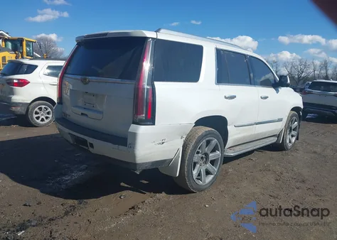 2016 Cadillac Escalade Luxury Collection z USA, uszkodzony, nr VIN 1GYS4BKJ3GR194814